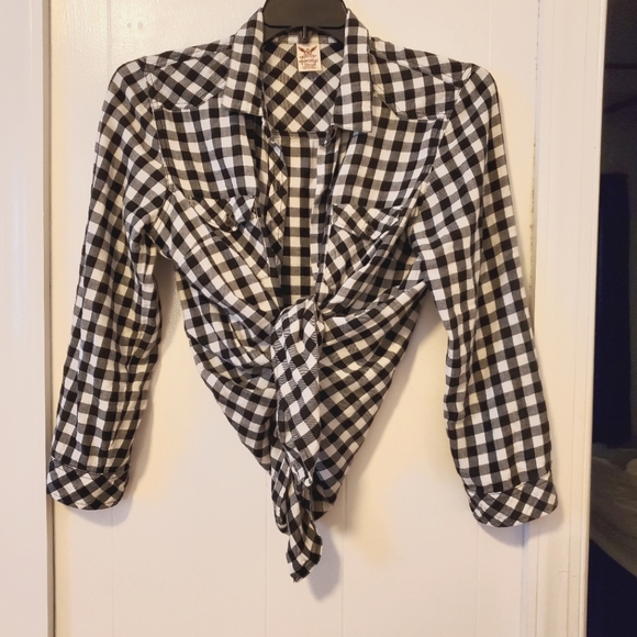 Faded Glory Tops - 🔥3/$12🔥Faded Glory Plaid Button Down Shirt size L (12-14)